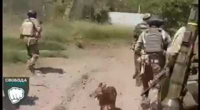 "For the freedom of Russia!" - members of the Freedom of Russia Legion fighting for Ukraine came under mortar fire while nearing the Russian-Ukrainian border. Their goal is to defend Ukraine and tear down Putin's regime
