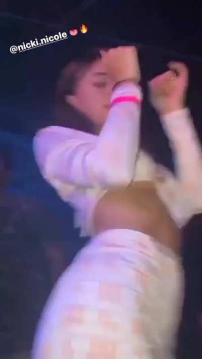 Nicki Nicole