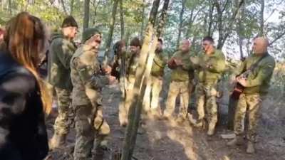 Cheerful dances in the forests of the Kherson region - shared by the Military Band of Operational Command "East"