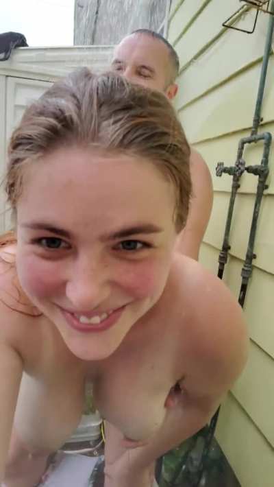Shower Sex in the Great Outdoors. ^_^