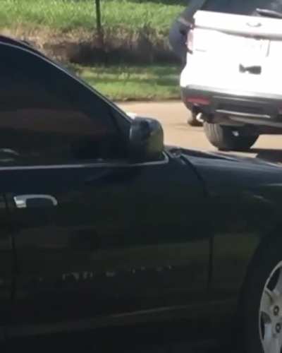 Louisiana Sheriff&rsquo;s Deputy threw a 4-Foot-8, 100lb Woman to the ground by her hair, pulling hair from scalp. The woman was treated at hospital, NO charges filed against her.