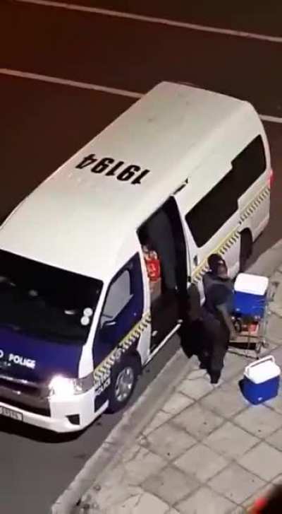 Police in my country joining looting instead of stopping it&hellip;