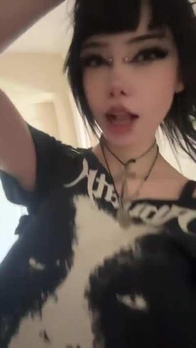 I like when she posts like a dozen tiktoks then nearly deletes them all in a few minutes with regret