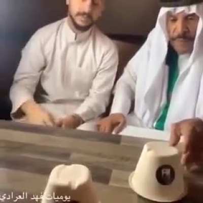شاب وسيم شاب PRANKED 😂😂😂LOL