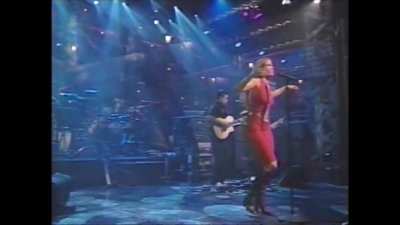 Jennifer at SNL - Feelin So Good; Waiting for Tonight (2000)