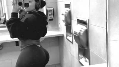😋