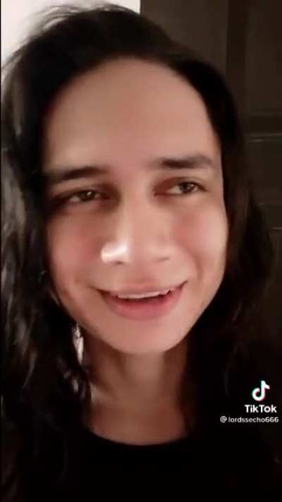 Lo siento desconocidos, esto viene de tiktok 😔