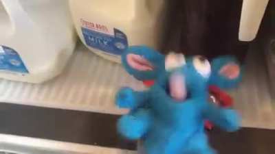 Rick Astley makes breakfast