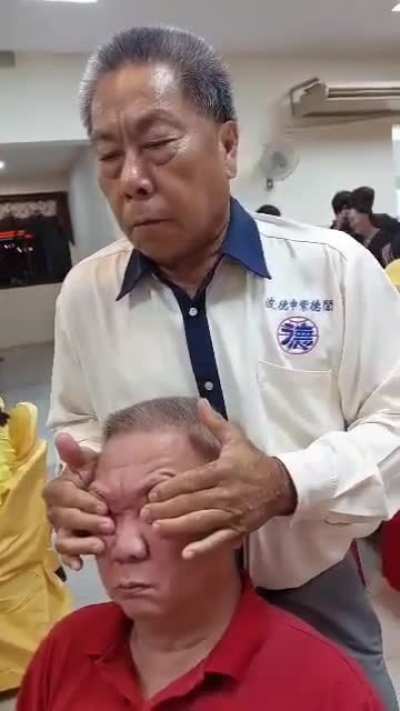 Facial treatment in Chyna