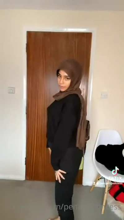 Haram babe