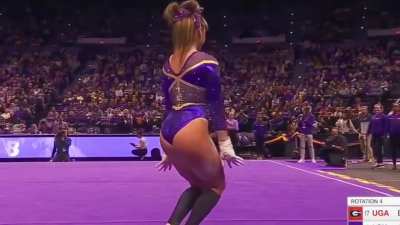 Show of Hands/responses: Would everyone like to see more KJ/LSU? 💜💛🤸🏼&zwj;♀️ make the request, your opinions matter to us here 🤝 without you people this subReddit is nothing