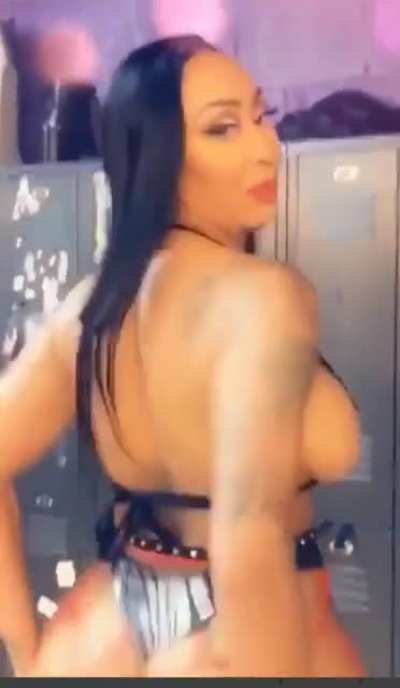 Y&rsquo;all heard ha . Can&rsquo;t be fuckin her raw 😭