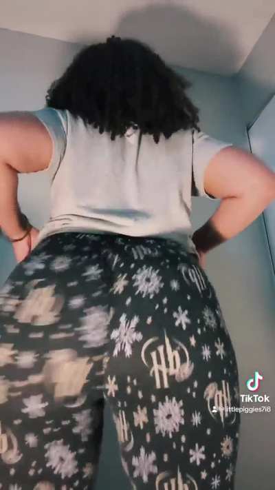 @littlepiggies7i8 enjoy the movement 