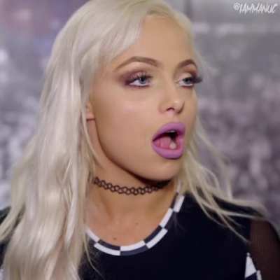Liv Morgan open mouth 😮