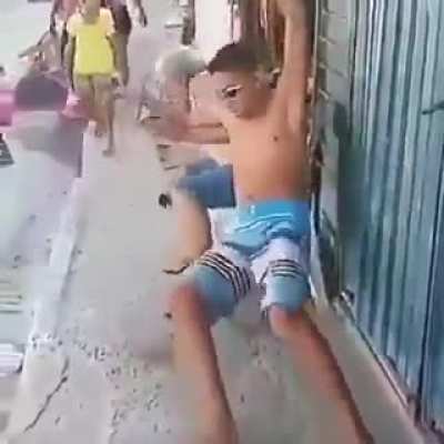 Segura o véio 😂