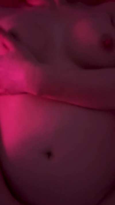 Pussy &amp;amp; nipple play while getting blacked 😻👅