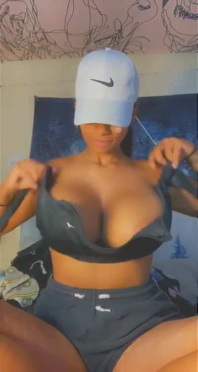Possibly the best tits I’ve ever seen on reddit ( Her Free album In Comments )