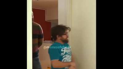 yok kapı a&ccedil;ılmıyo