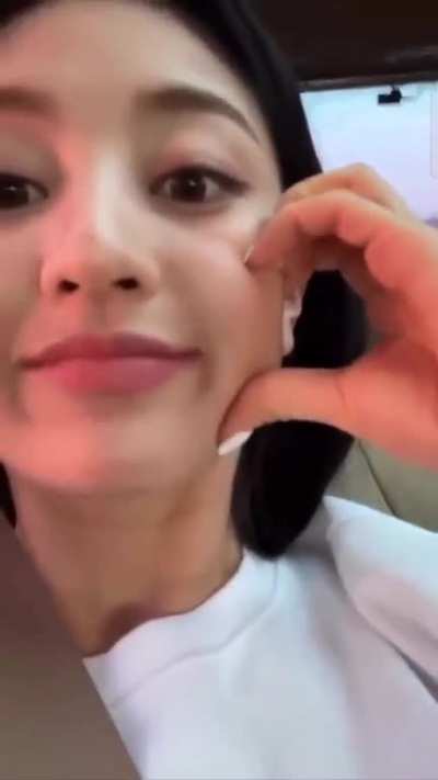 Jihyo so cute