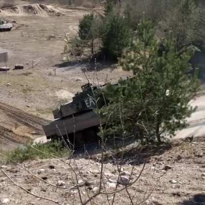 🇸🇪 Unsuccessful attempt by a Swedish Stridsvagn 122 to climb a 30&deg; slope