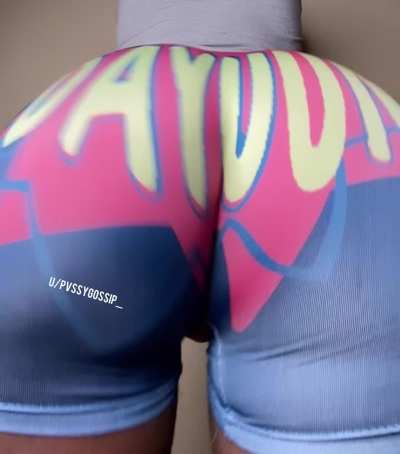 Jiggly booty 
