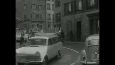 Tollkühne Autofahrer in den 1960ern. Die Zeit vor der Autobahn.