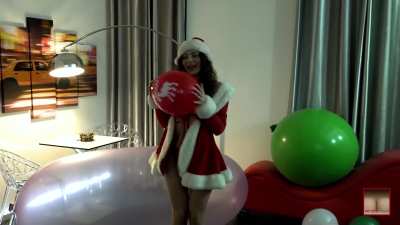 Magic Mrs. Santa