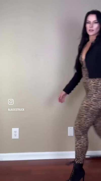 Catsuit carry 
