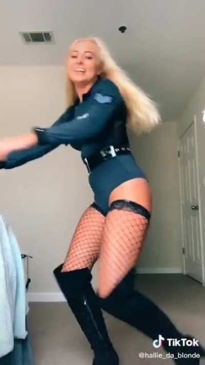I love Halloween