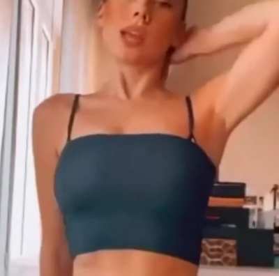 Ester Exp&oacute;sito
