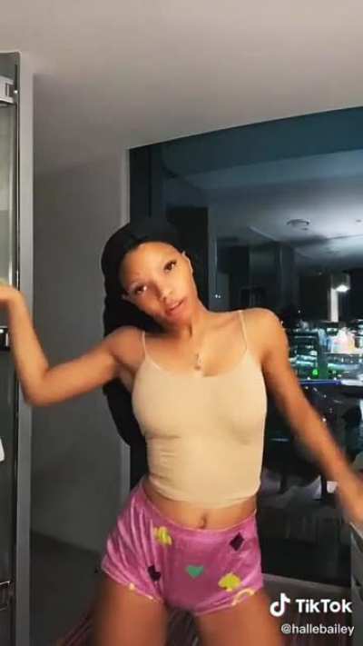 Slow motion 🐫 toe