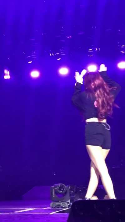Jisoo 🤤