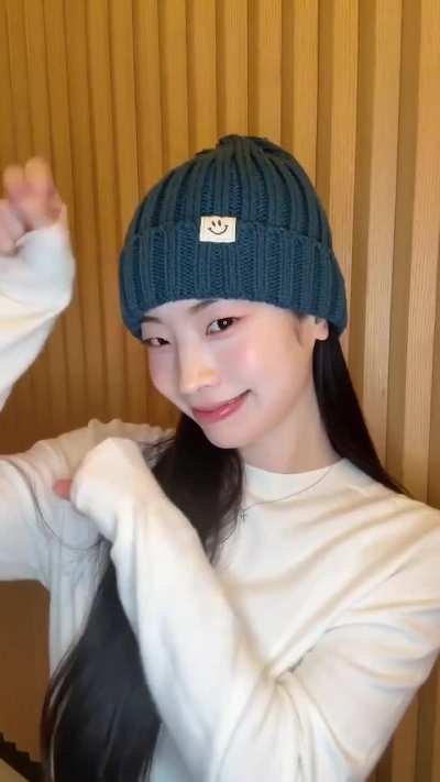 Dahyun - Polite cat ค^&bull;ﻌ&bull;^ค - 260405