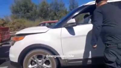 Found on r/Chile - He did not even keep a safety distance while being stupid.