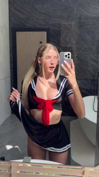 this is what's under my skirt 