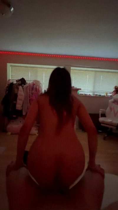 My neighbour couldn&rsquo;t resist his temptation to fuck me