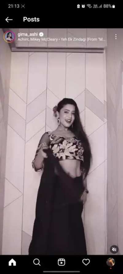 That navel is just 🔥🔥🔥🔥🔥🔥🔥🔥