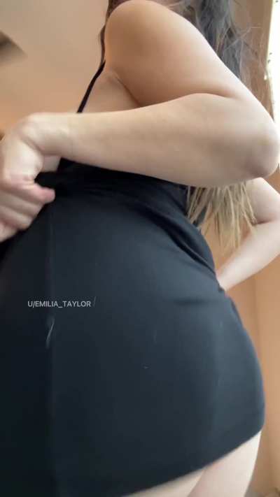 My tits are so big you can watch them from behind♥️ (of and fansly will be in the comments to unlock hundreds of naughty content) 😍