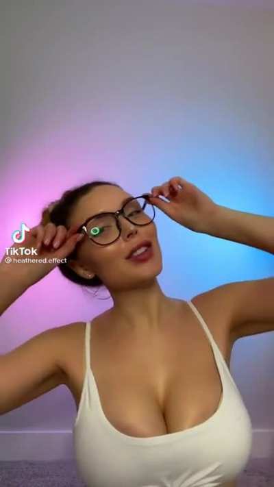 Love her top