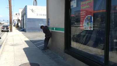 Crackhead freakout