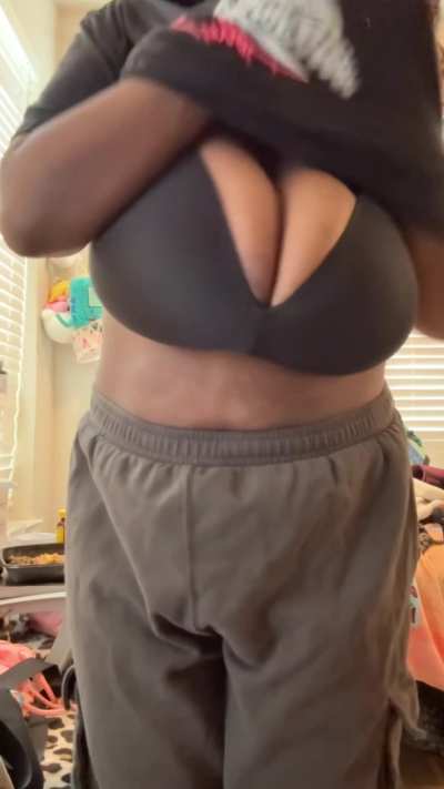 Releasing my saggy tits after a long day of making them perky