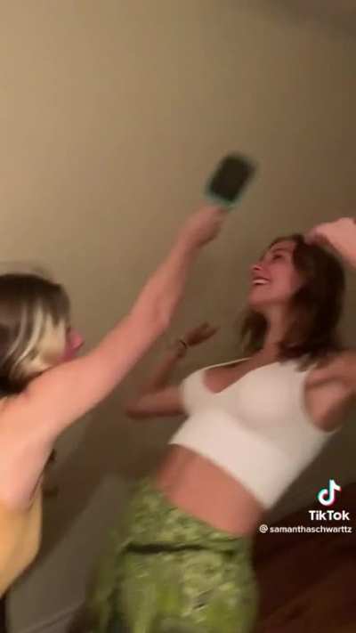 @samanthaschwarttz