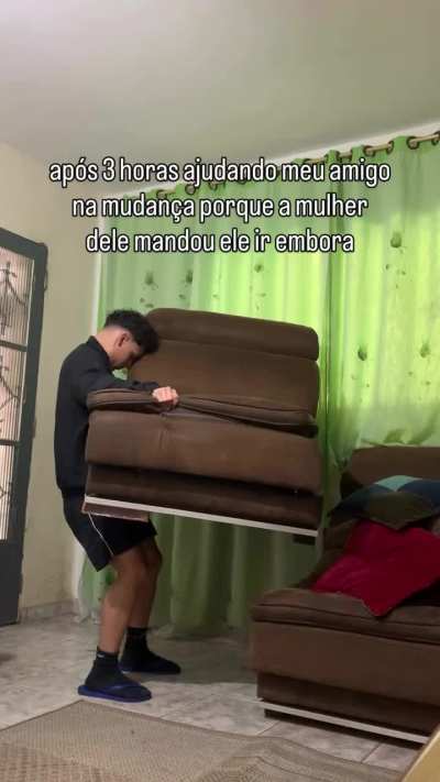 Claro que ela voltou atr&aacute;s, deixou ela sem os m&oacute;veis kkkkkkkk