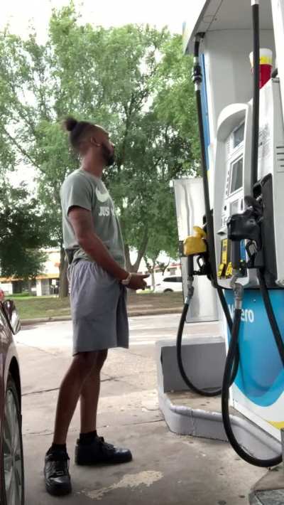 Pulled over at the gas station &amp;amp; started stroking my DICK 🤤