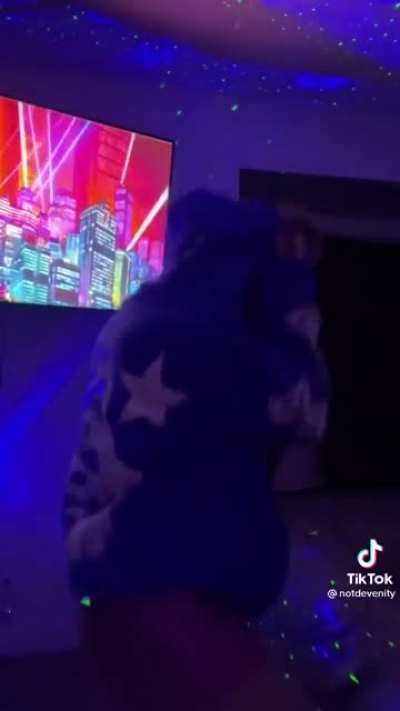 A little twerk