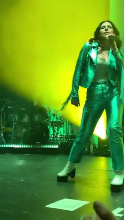 Still can&rsquo;t believe I was so close, she&rsquo;s amazing. From Boston 2/21