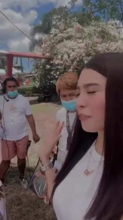Analyn Barro