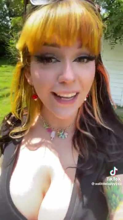 Big boobs alt girl 