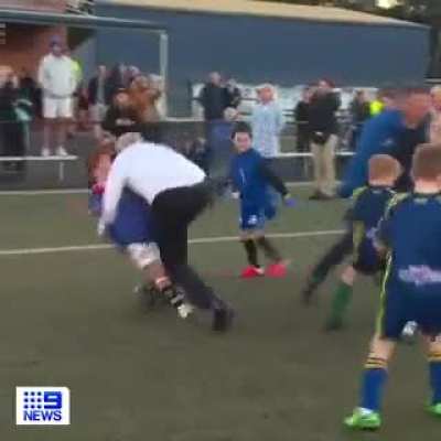 Australian Prime Minister takes out kid on the election trail