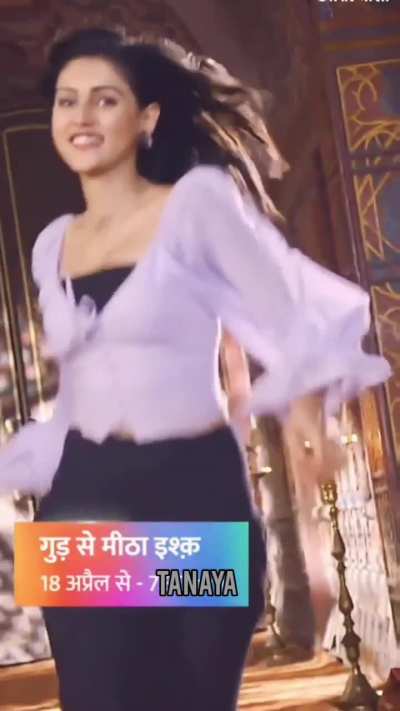 Perfectly bouncing #navel #boobs #mallikasinghhot